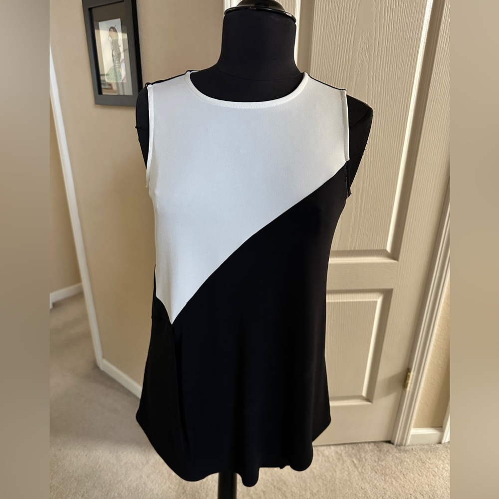 Alfani XS Asymetrical black and white shirt